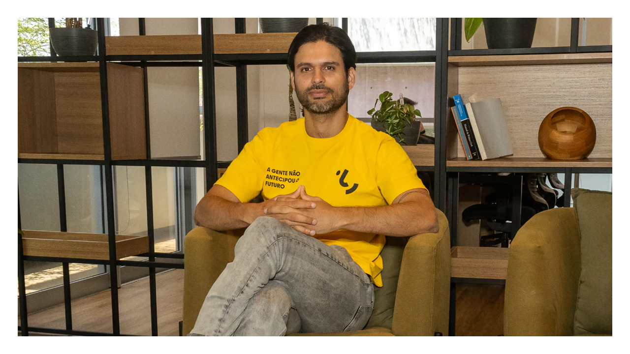 Foto do Dhaval Chadha , CEO e cofundador da Justos que lança seguro auto anual
